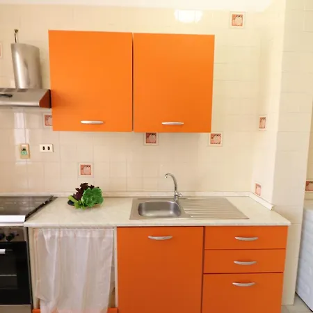 Casa Rita 2 6 Posti 度假居
