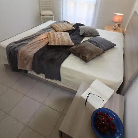 Casa Rita 2 6 Posti 度假居